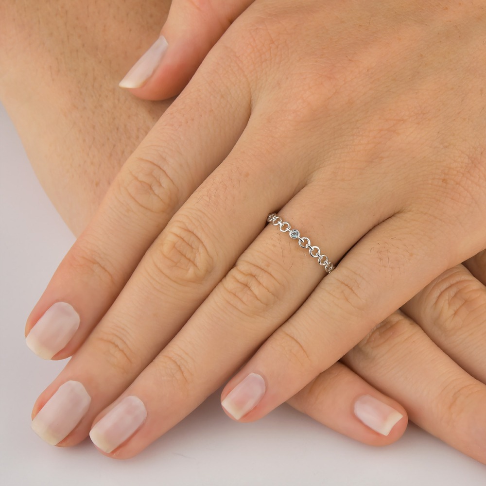 Produto Anel de Ouro Branco 18k Cadeado com Topázio Azul Claro