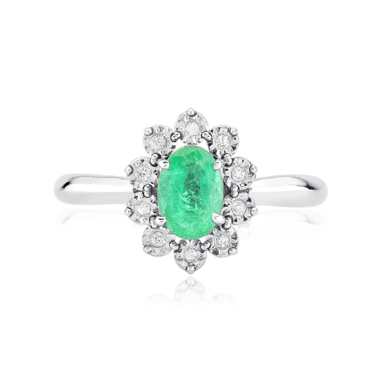 Anel de Ouro Branco 18K com Esmeralda Oval 0,90 ct e Diamantes 0,05 ct Produto Anel de Ouro Branco 18K com Esmeralda Oval 0,90 ct e Diamantes 0,05 ct
