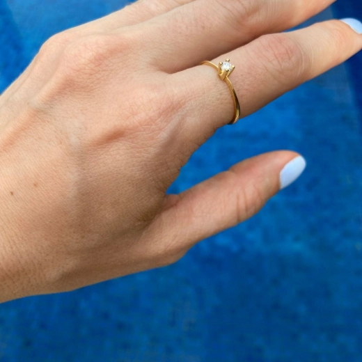 Produto Anel Solitário em ouro 18k