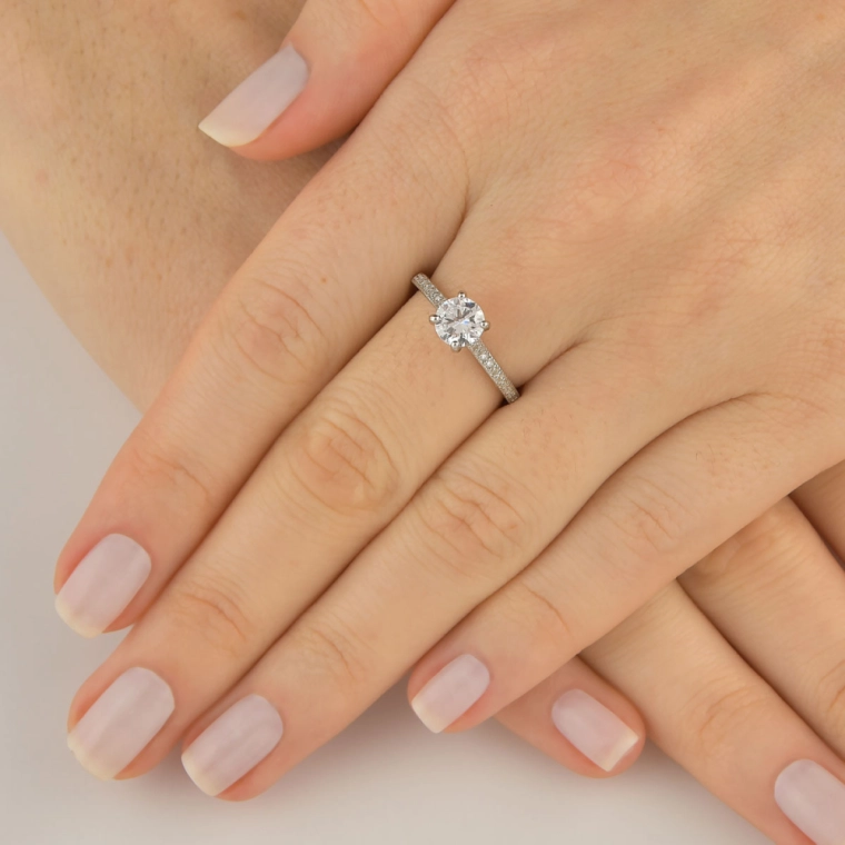 Anel Solitário de Prata 925 Moissanite com 6mm e Certificado GRA Produto Anel Solitário de Prata 925 Moissanite com 6mm e Certificado GRA