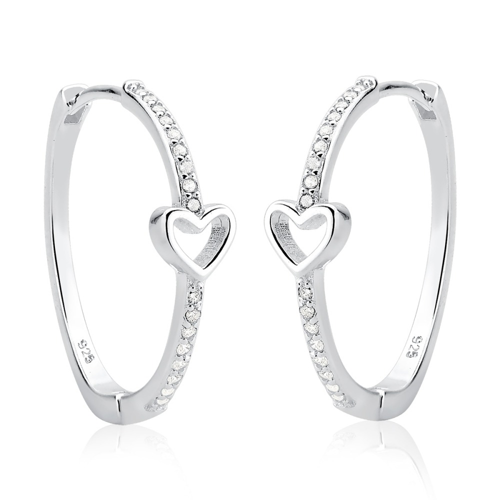Produto Argola Feminina de Prata 925 Click Coração Vazado e Zircônias