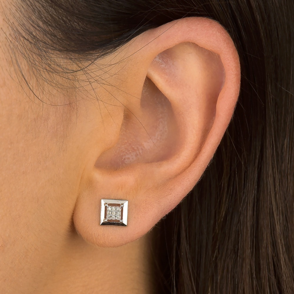 Brinco de Ouro 18k Branco Quadrado com Diamantes Produto Brinco de Ouro 18k Branco Quadrado com Diamantes