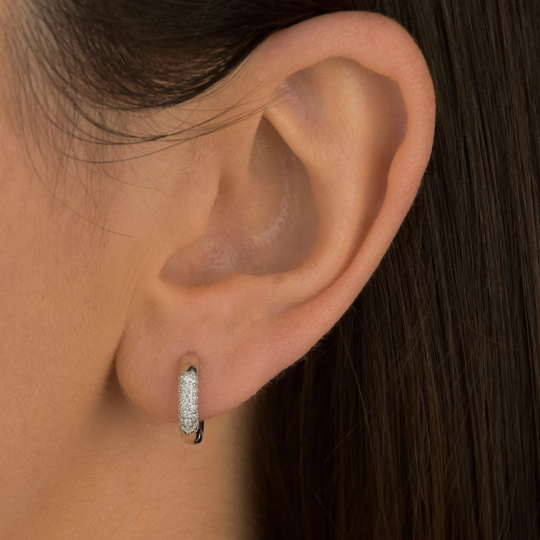 Brinco Moissanite de Prata 925 Argola 3 Fileiras Produto Brinco Moissanite de Prata 925 Argola 3 Fileiras