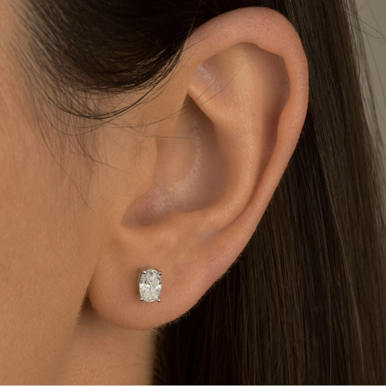 Produto Brinco Moissanite de Prata 925 Oval com 6mm e Certificado GRA