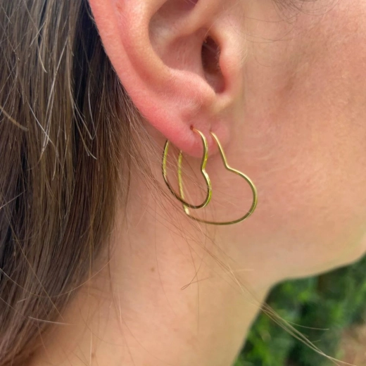 Brinco Feminino Argola de ouro 18k coração médio 25mm Produto Brinco Feminino Argola de ouro 18k coração médio 25mm