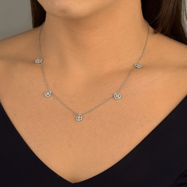 Colar Gotas com Diamantes em Ouro Branco 18K Produto Colar Gotas com Diamantes em Ouro Branco 18K