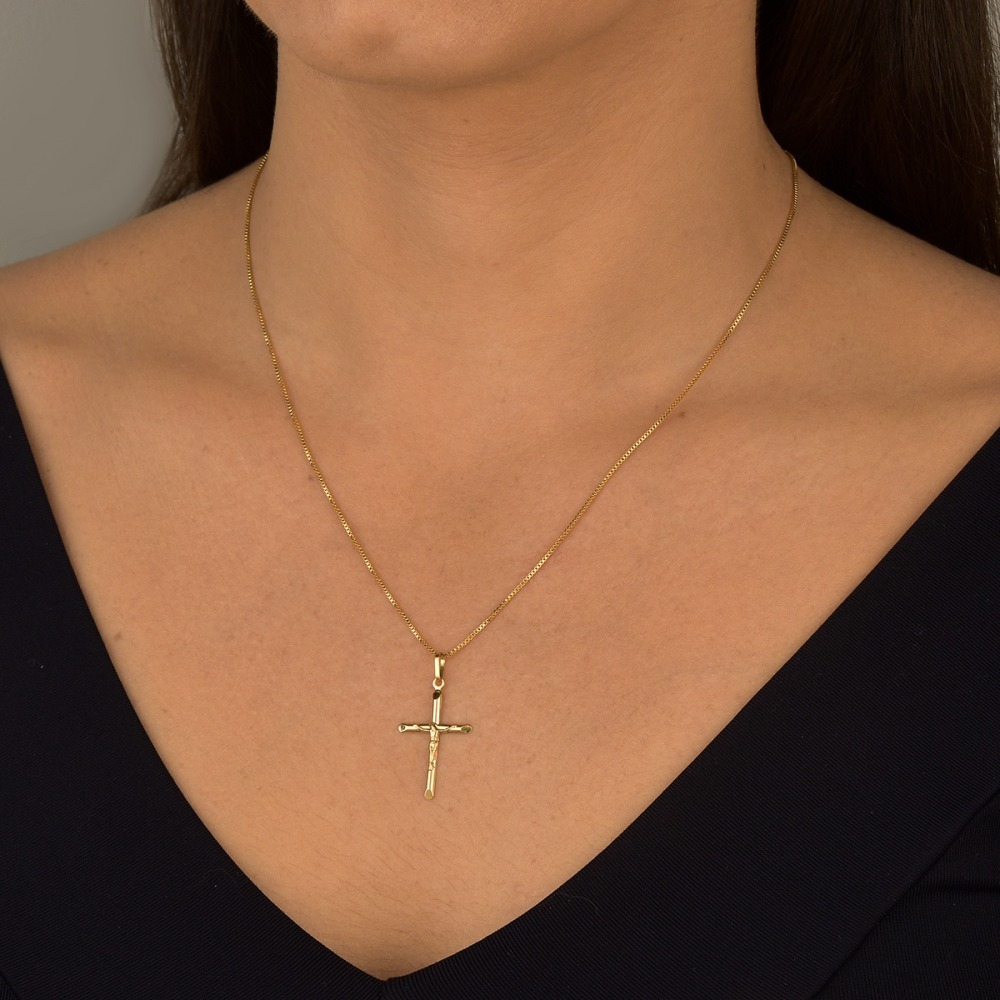 Produto Pingente de Ouro 18k Crucifixo com 2,8cm