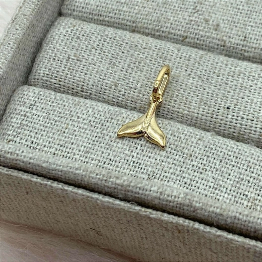 Pingente de Ouro 18k Rabo de Baleia mini Produto Pingente de Ouro 18k Rabo de Baleia mini