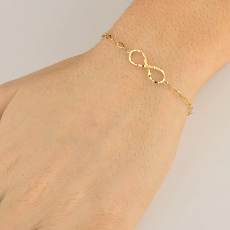 Produto Pulseira Feminina de Ouro 18k Infinito Detalhado