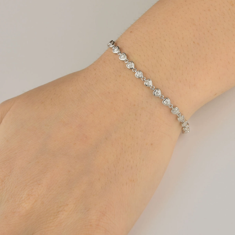 Pulseira Moissanite de Prata 925 Corações Cravado Produto Pulseira Moissanite de Prata 925 Corações Cravado