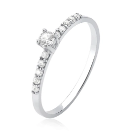 Anel Solitário em Prata 925 com Zircônias Cravejadas Produto - Anel Solitário em Prata 925 com Zircônias Cravejadas